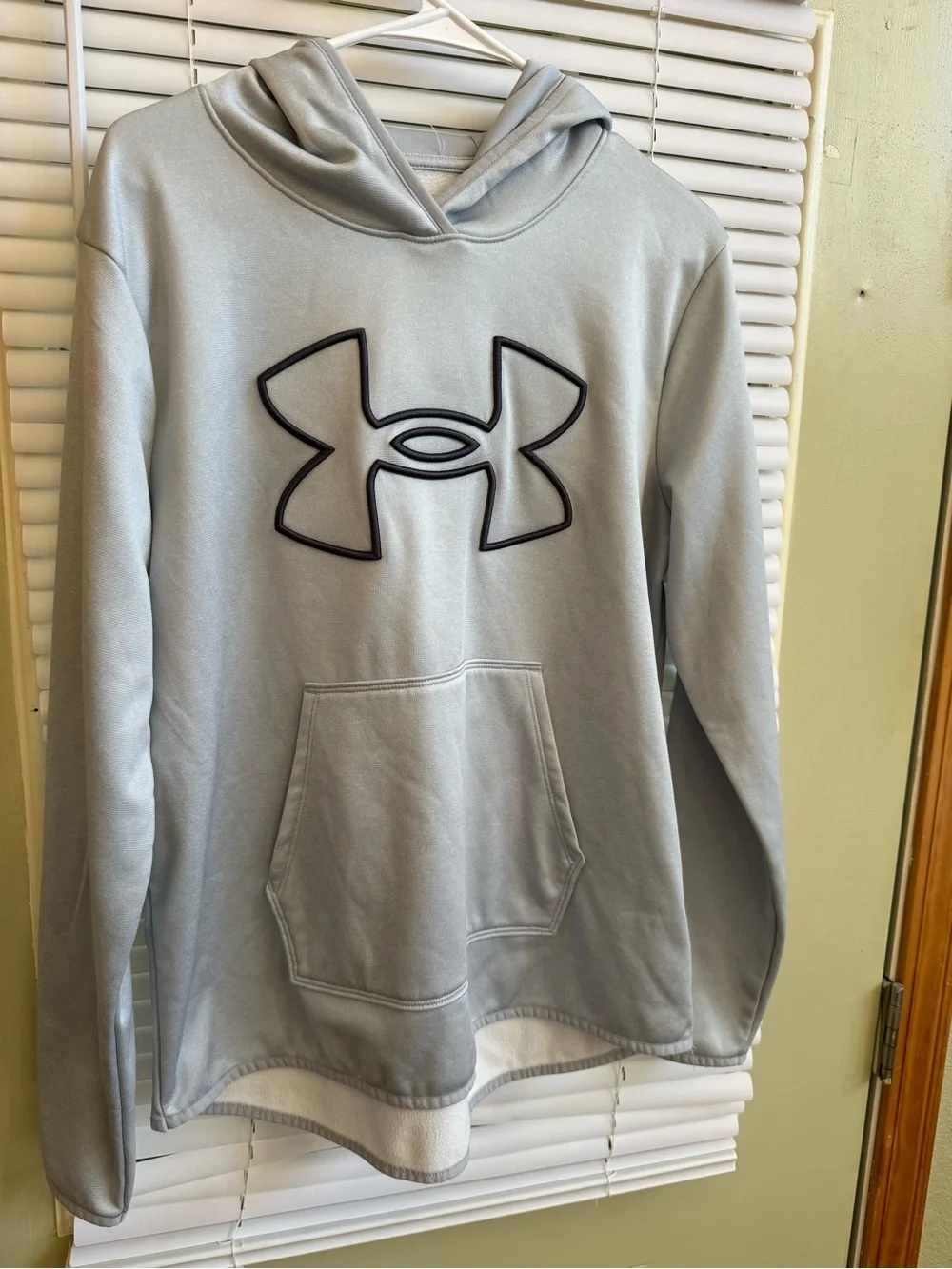 Under Armour Men's Light Gray Hooded Sweatshirt Size L